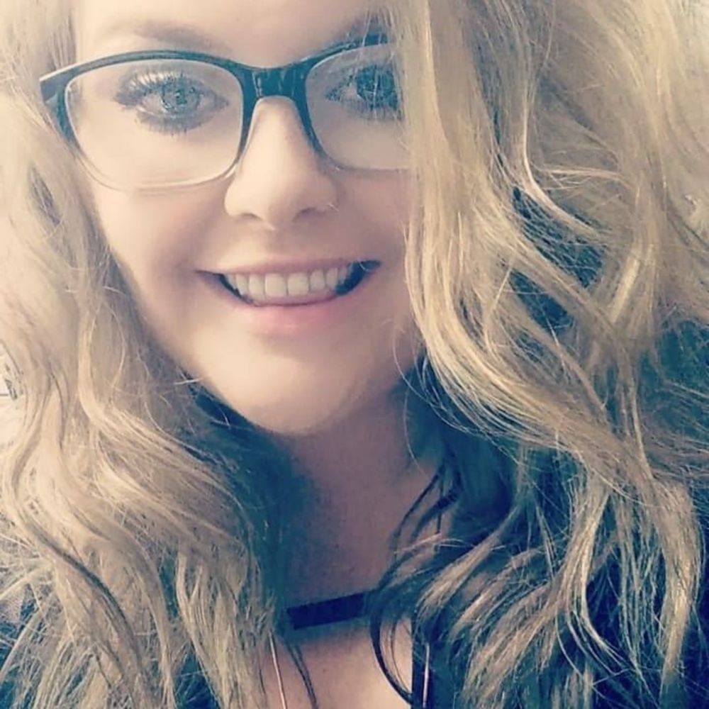 Meet your Posher, Carrie